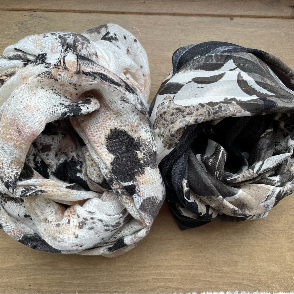 2!! Infinity scarves 🧣 bundle of two